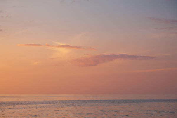 Blue;Calm;Cloud;Cloud Formation;Clouds;Cloudy;Florida;Healing;Health care;Healthcare;Minimalism;Nature;Ocean;Pastoral;Pink;Sanibel;Sanibel Captiva Island;Seascape;Sunlight;Sunset;Sunshine;United States;Waterscape;Waves;dusk;evening;magenta;nightfall;oneness;orange;peaceful;purple;restful;sea;serene;sky;soothing;sundown;sunlit;sunset;tranquil;twilight;zen